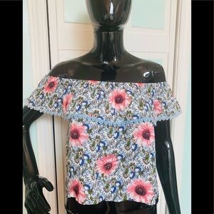 Size M Off the Shoulder Floral Crop Top NWOT
